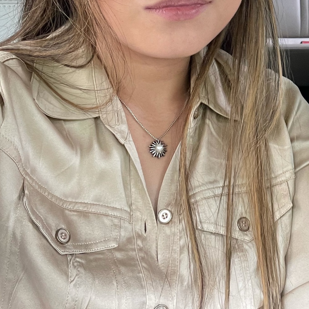 Auth David Yurman 18” Pearl Starburst Necklace - Picture 7 of 7